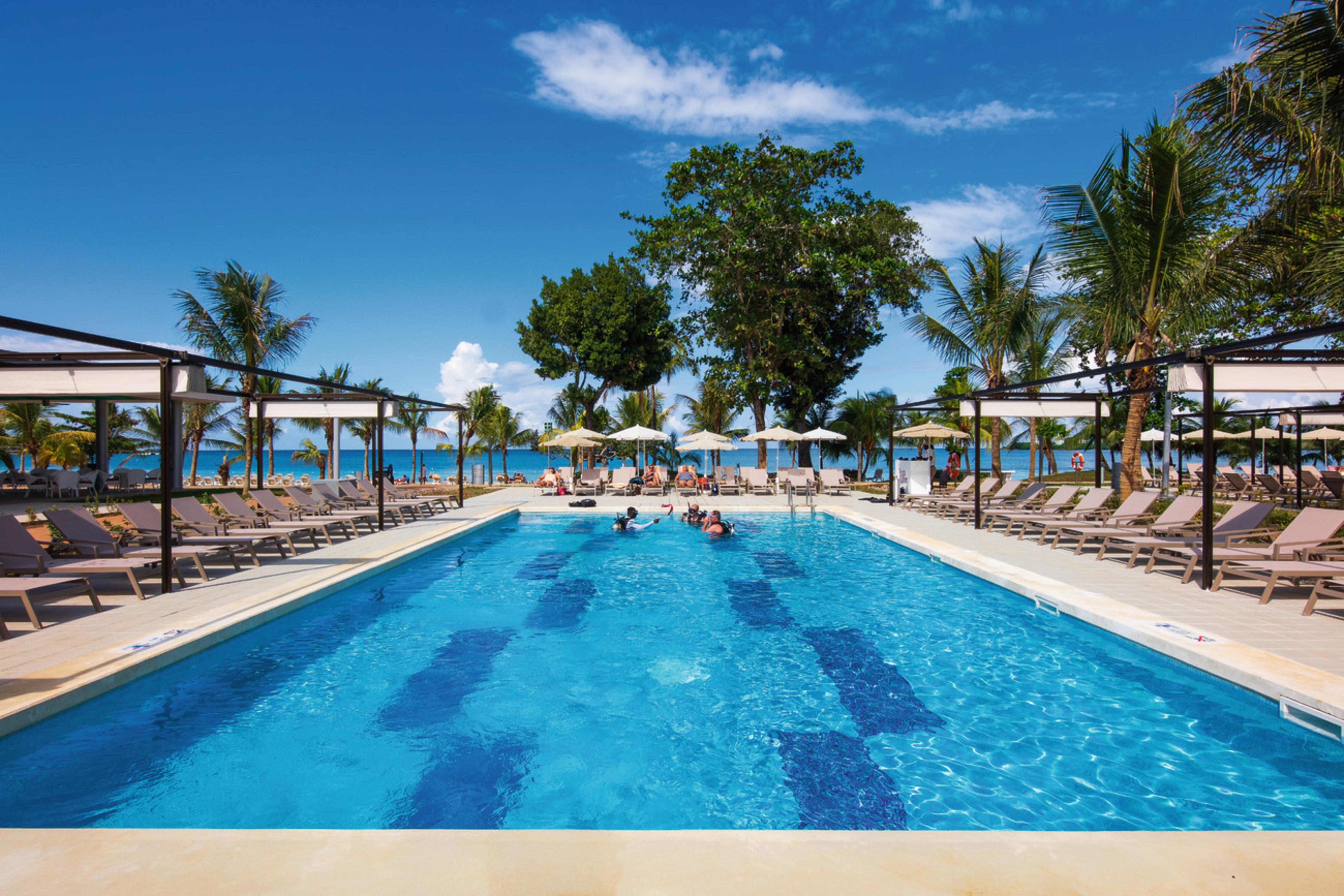 Riu Palace Tropical Bay Hotel Negril Exterior photo